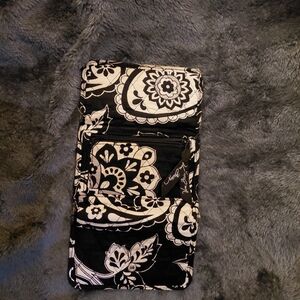 Vera Bradley Small Wallet Black & White Pattern.